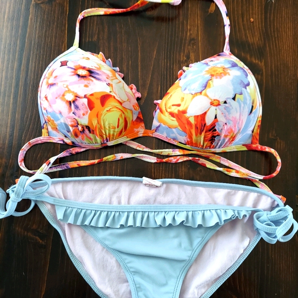 Multi-colored bikini